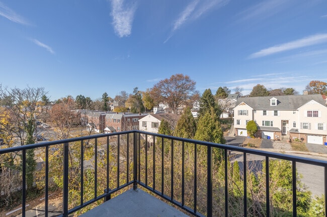 Interior Photo - Lindenwood Apartments