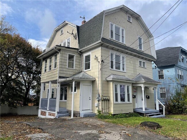 Photo - 145 Plaza Ave Unidad 3