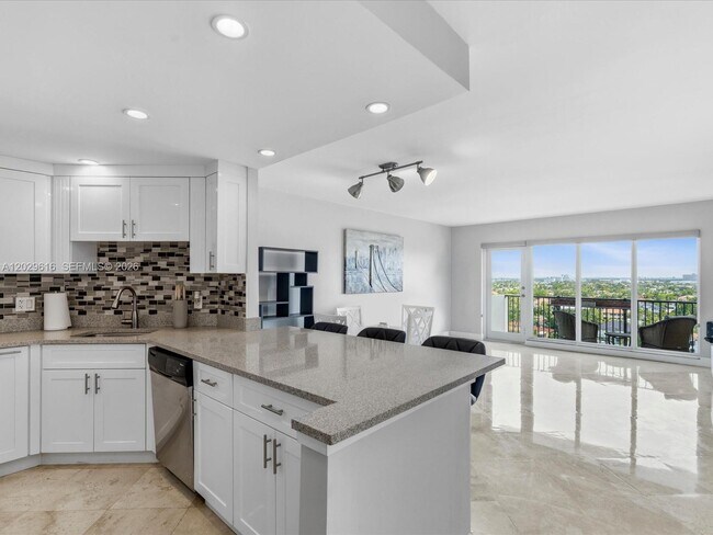 Photo - 340 Sunset Dr Unidad 1407
