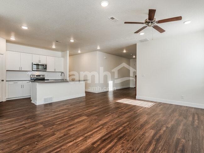 Photo - 2635 W 3290 S