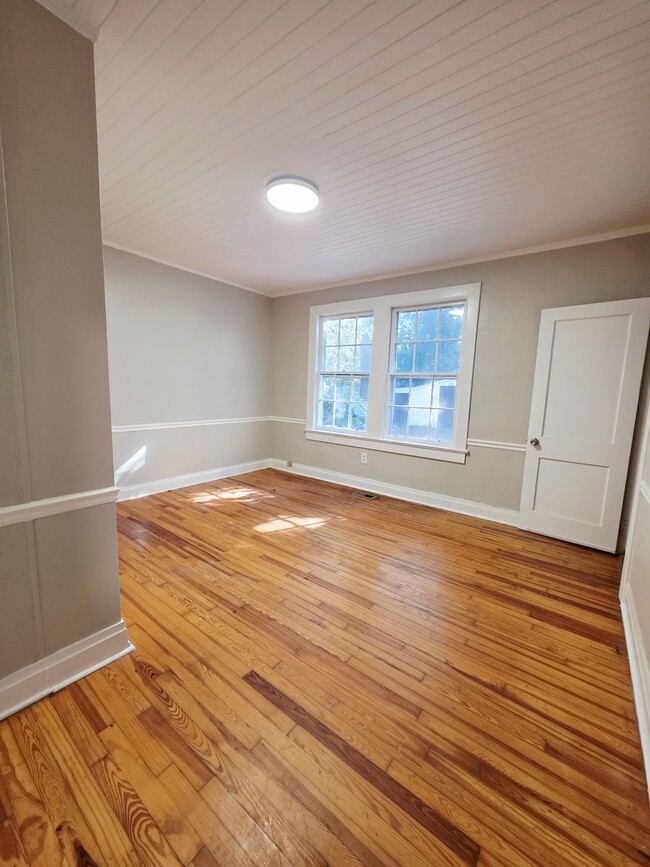 Photo - 205 E North St