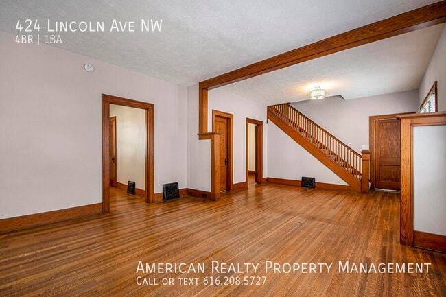 Photo - 424 Lincoln Ave NW