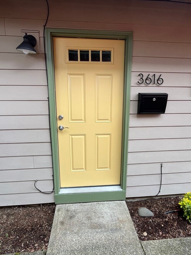 Building Photo - 3616 SE 67th Ave Unit 3616 SE 67th Ave