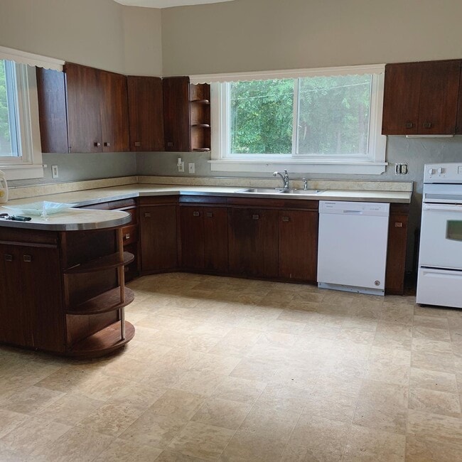 Cocina - 935 New Hampshire St