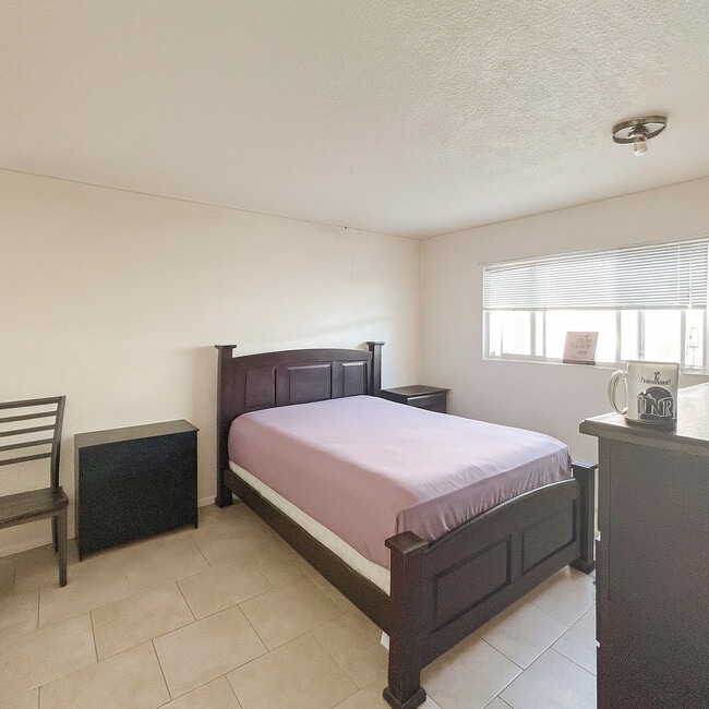 Photo - 3172 Shelley St