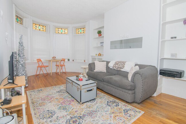 Photo - Large 2 bed next to Northeastern and Berklee for the upcoming school year!