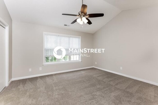 Photo - 4 Bedroom Pet-Friendly Home in RALEIGH, NC with Main Street Renewal