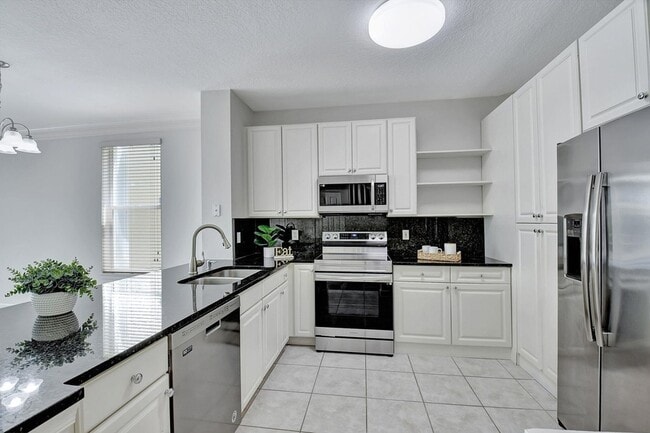 Building Photo - 9917 Porta Leona Ln