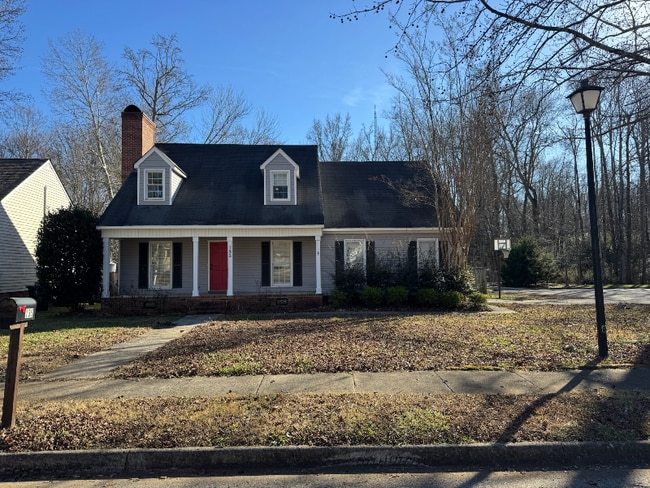 Photo - 135 Suffolk Dr