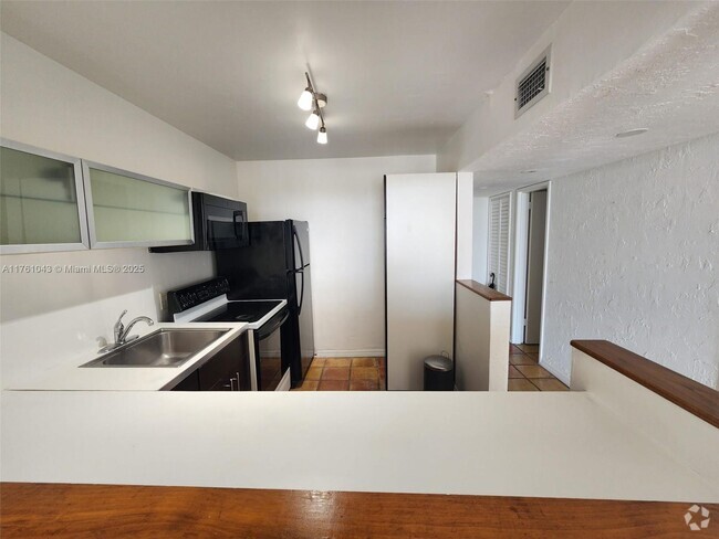 Building Photo - 1228 West Ave Unit 909 Rental