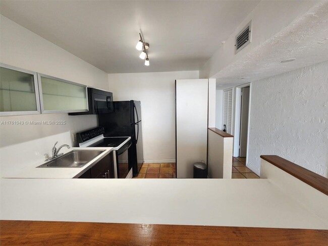 Photo - 1228 West Ave Condo Unit 909
