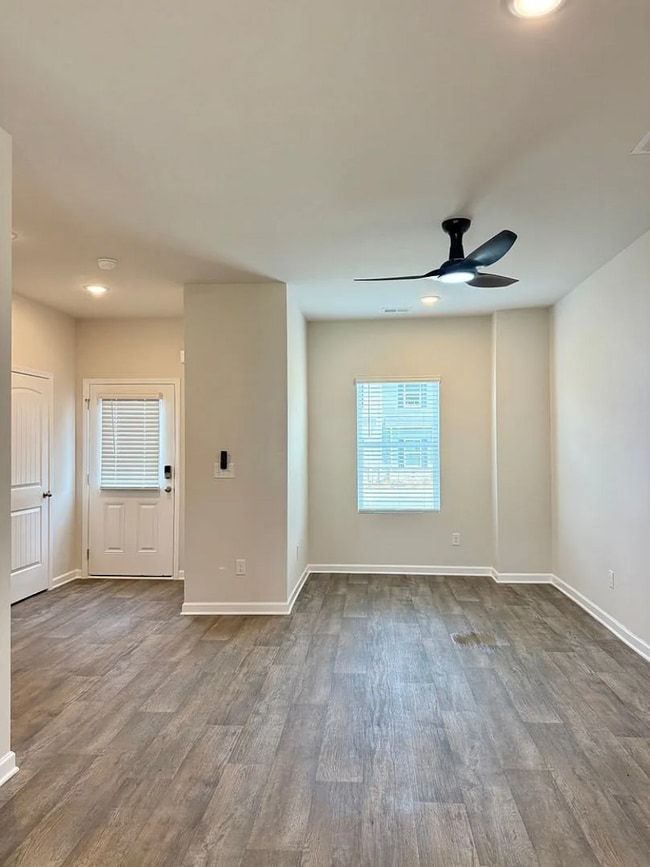 Photo - 3 Bed Townhome For Lease At The Hamlet At Wyndham