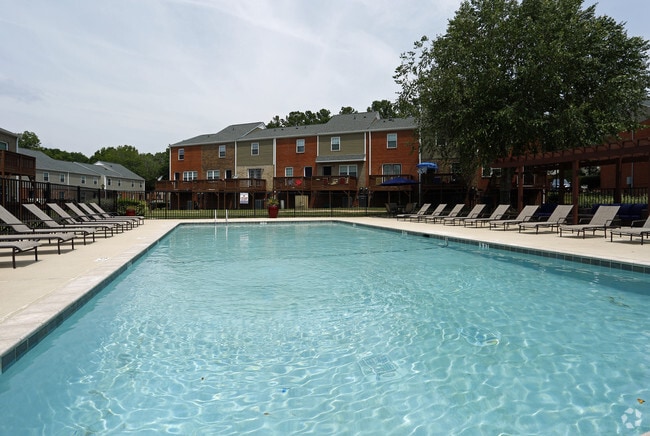 Piscina - Vetra Forest Hills - Lexington Street