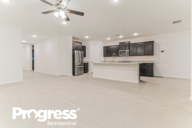 Photo - 4576 W Hannah St