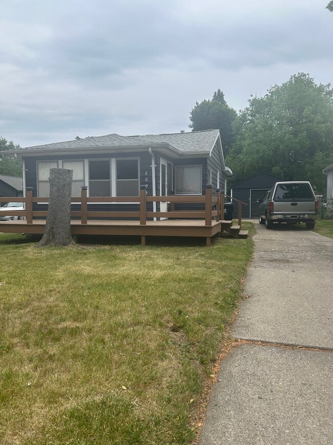 Building Photo - 20932 Colwell St