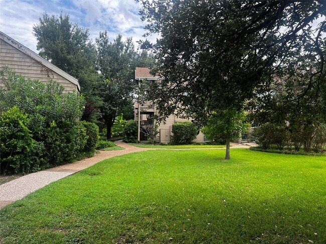 Photo - 2100 Tanglewilde St Unit 402