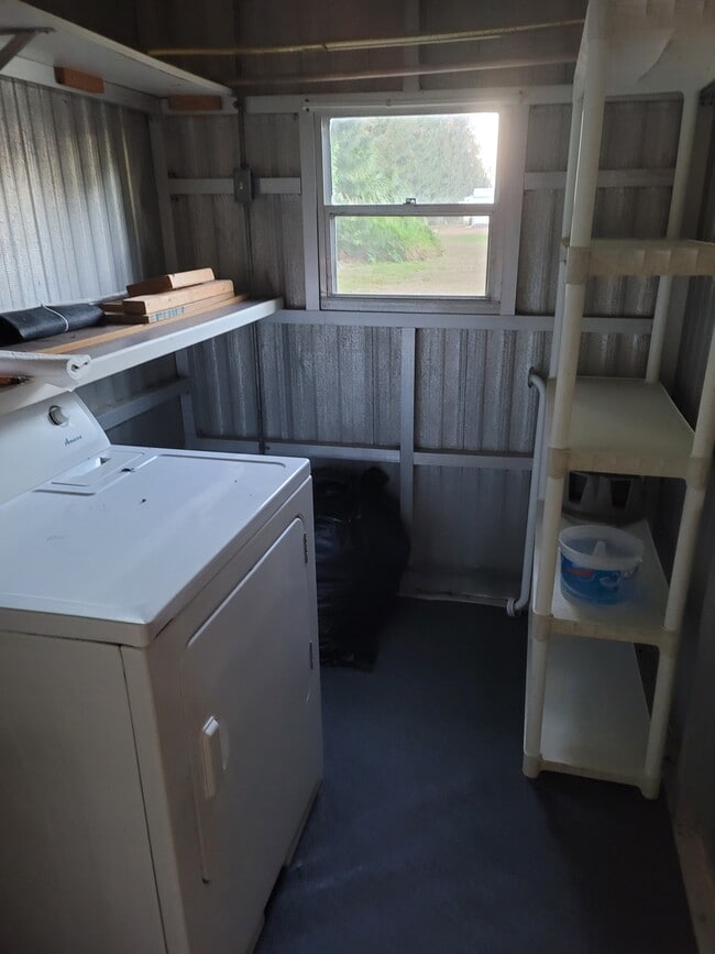 Photo - 7000 20th St