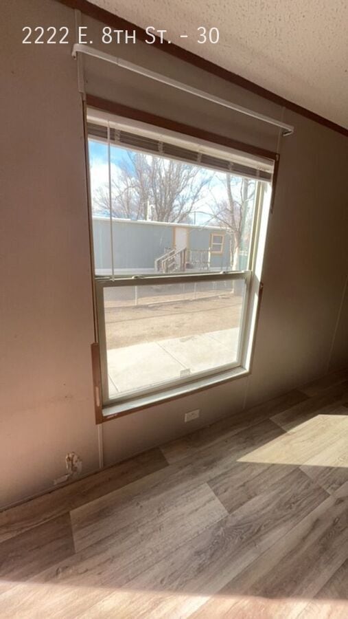 Photo - 2222 E 8th St