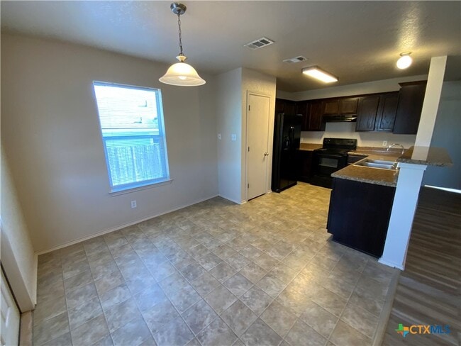 Photo - 2212 Bellmont