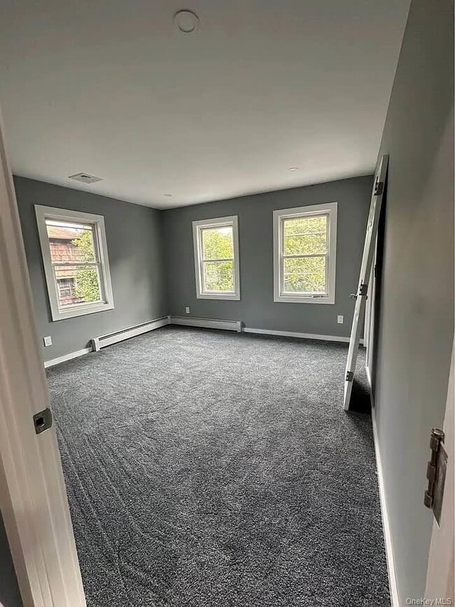 Photo - 253 Woodbury Rd