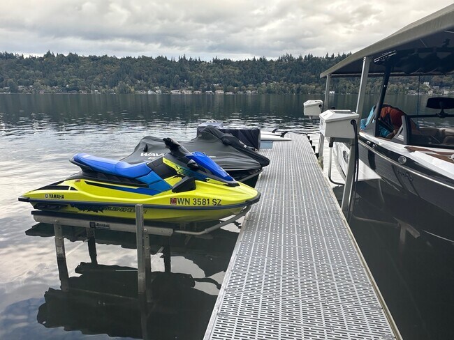 Photo - 2410 West Lake Sammamish Pkwy NE