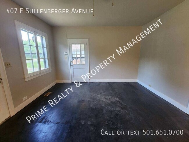 Photo - 407 Sullenberger Ave
