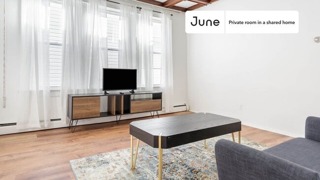 Photo - Room in Shared 4 bed/1 bath home Unidad A