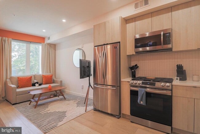 Photo - 1806 I St NE Unit 7