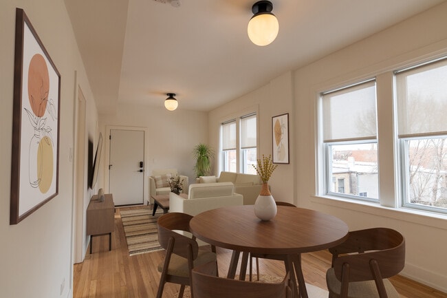 Photo - 3051 W Medill Ave Unidad 3A