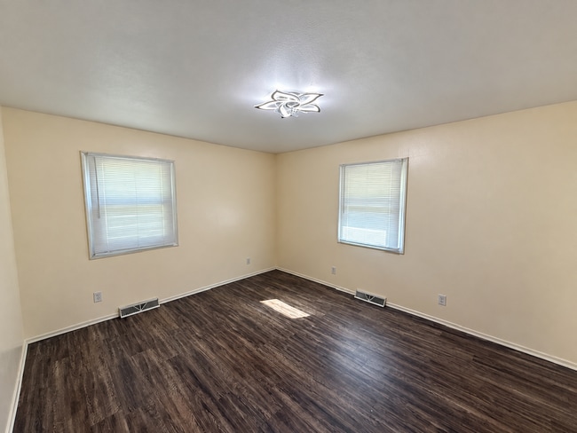118 W Dogwood Dr