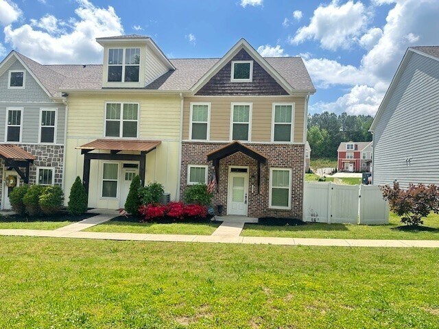 1822 Young Rd SE