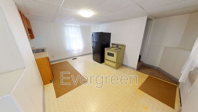 Photo - 212 E Walnut St