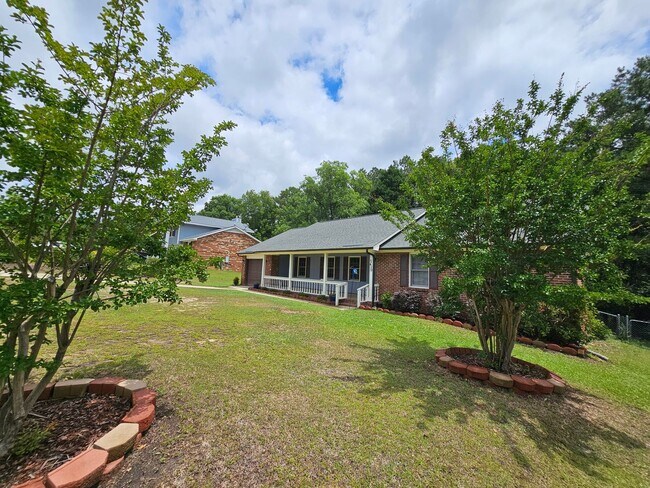7490 Beverly Dr
