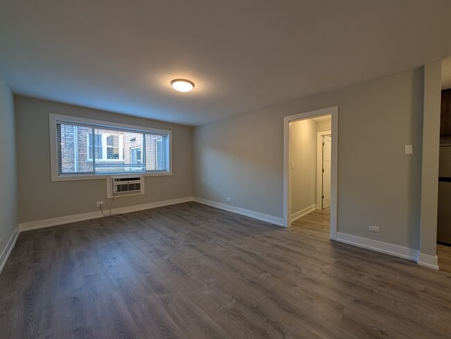 Photo - 542 W Surf St