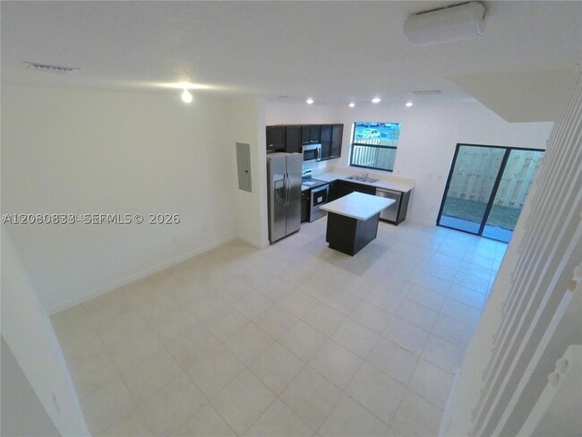 312 NE 208th Terrace