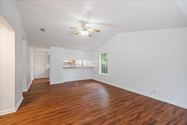 1856 Honeysuckle Dr