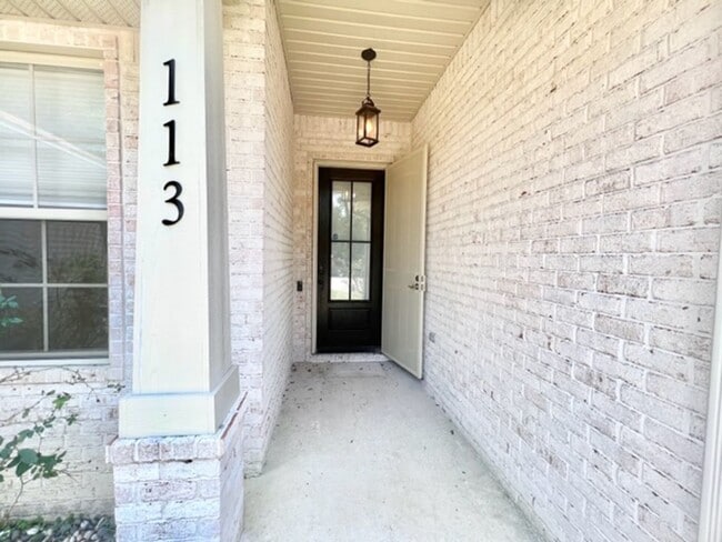 Photo - 113 Kailyn Ct