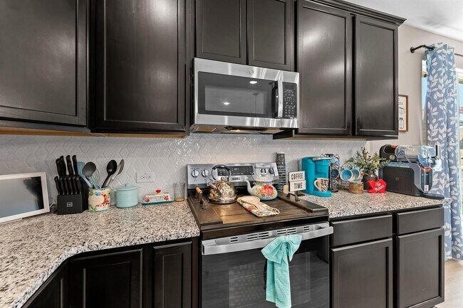 Photo - 121 Lazy Lizzy Rd