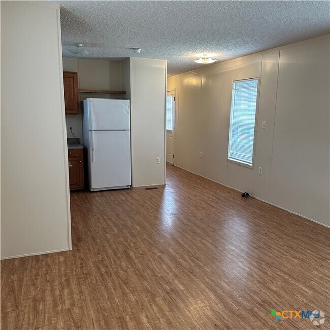 Building Photo - 1323 Harris Hill Rd Rental