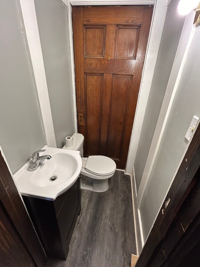 Photo - 1140 Plymouth Ave S