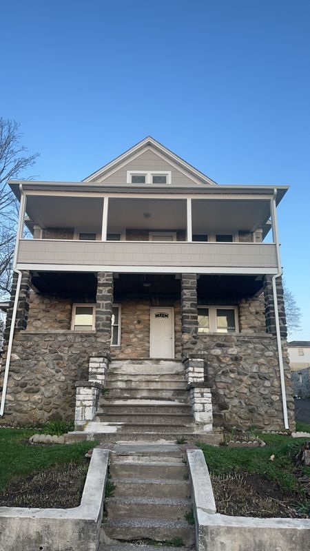 Building Photo - 64 Maplewood Ave Rental