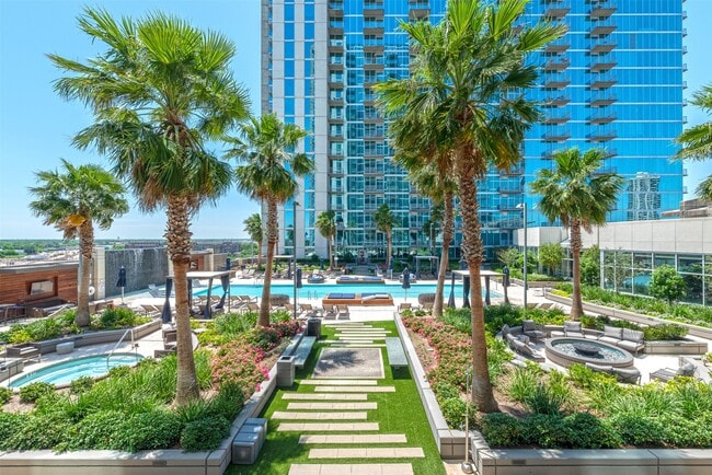 Building Photo - 5925 Almeda Rd