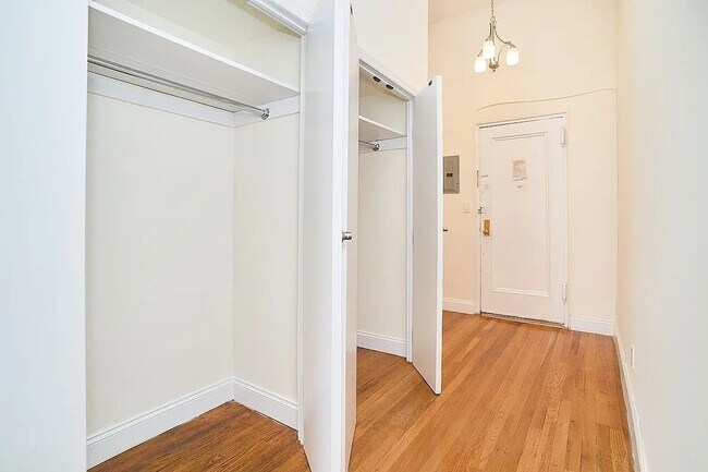 Photo - 235 E 14th St Unit B1