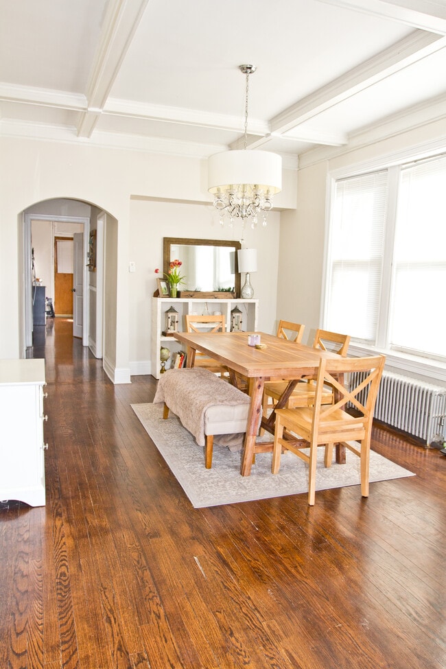 Photo - 2100 West Addison Street Unit 2