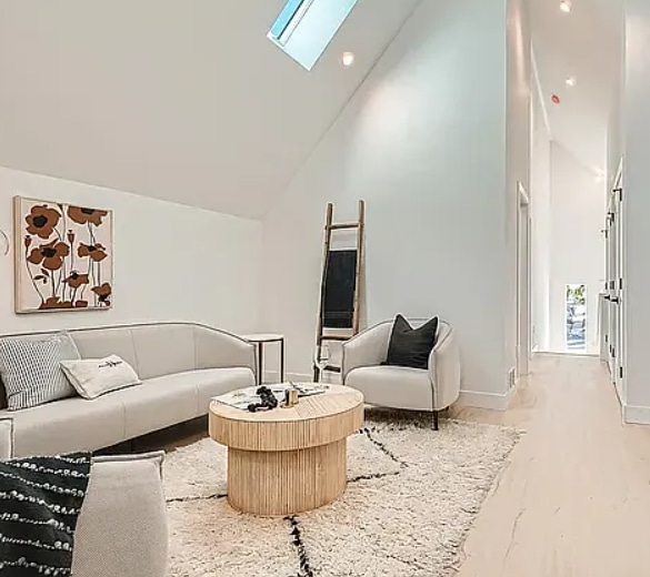 Photo - 1111 S Dahlia St