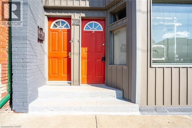 Photo - 188 Sherman Ave N