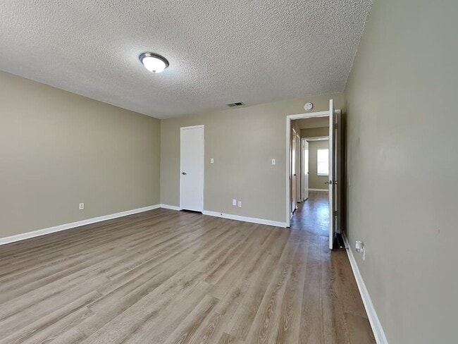 Photo - 1619 E 7th Ave