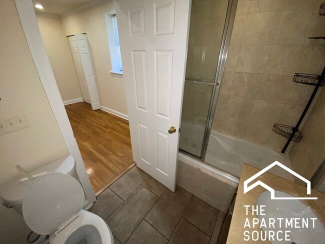 Photo - 6949 N Oakley Ave Unit 3