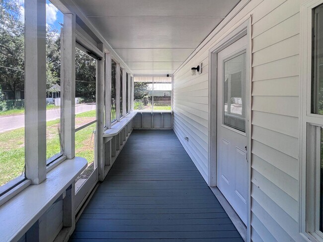 Photo - Pet Friendly 2BR/2BA + Flex Space off Wald...