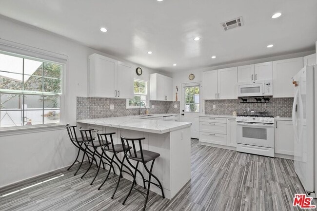 Photo - 471 S Clark Dr